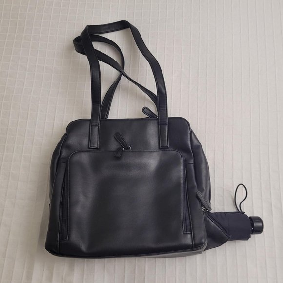 Worthington black leather shoulder bag with umbrella accessory - Picture 2 of 10